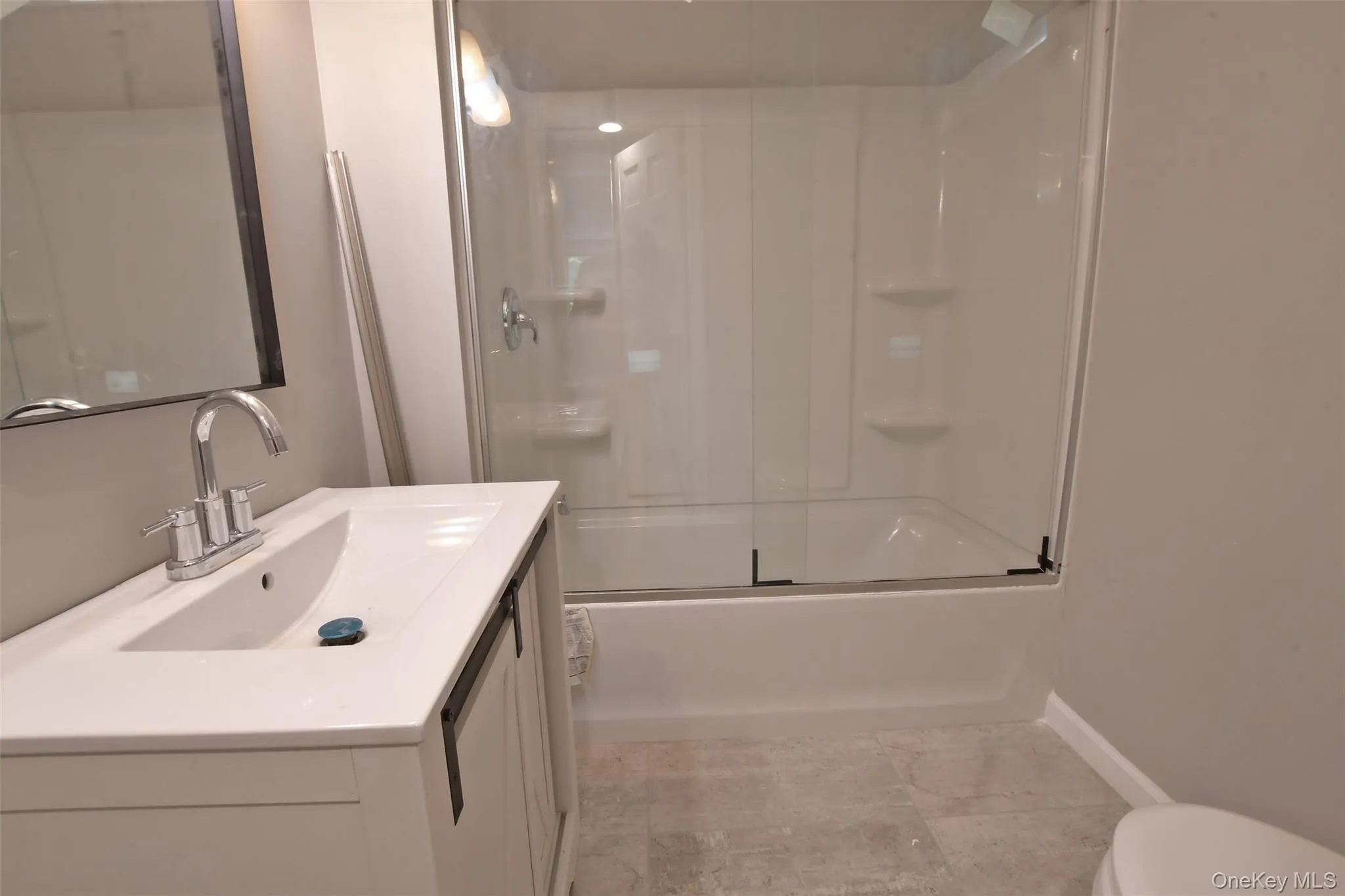 6 Southold Road, Brookhaven, NY, 3 Bedrooms Bedrooms, 6 Rooms Rooms,2 BathroomsBathrooms,Residential,For Rent,Southold,0,1027097 6 Southold Road, Brookhaven, NY, 3 Bedrooms Bedrooms, 6 Rooms Rooms,2 BathroomsBathrooms,Residential,For Rent,Southold,0,1027097