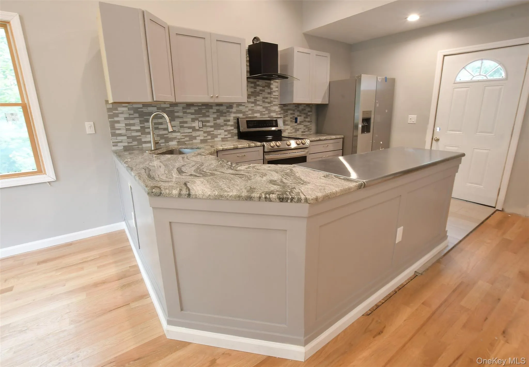 6 Southold Road, Brookhaven, NY, 3 Bedrooms Bedrooms, 6 Rooms Rooms,2 BathroomsBathrooms,Residential,For Rent,Southold,0,1027097 6 Southold Road, Brookhaven, NY, 3 Bedrooms Bedrooms, 6 Rooms Rooms,2 BathroomsBathrooms,Residential,For Rent,Southold,0,1027097