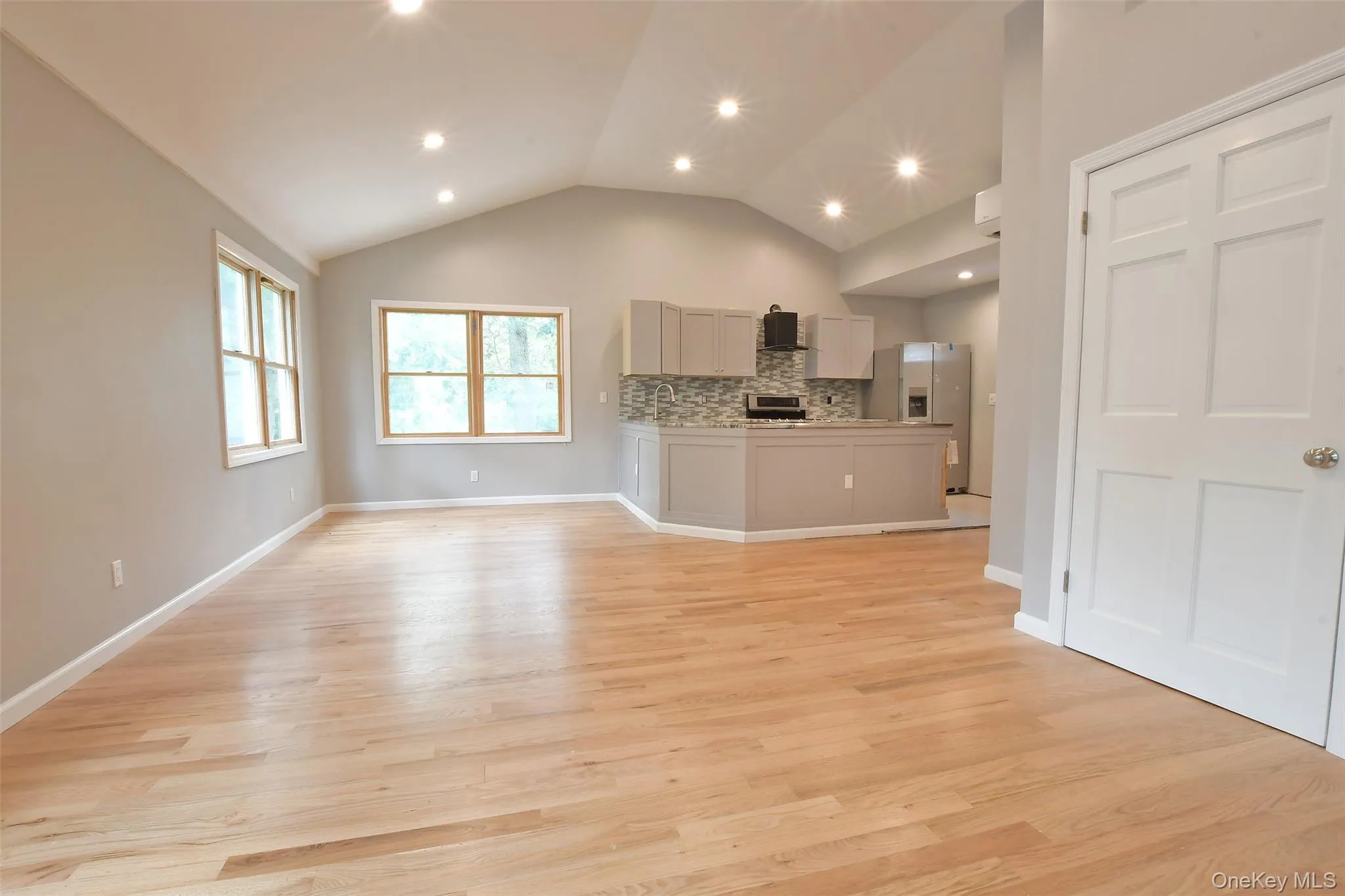 6 Southold Road, Brookhaven, NY, 3 Bedrooms Bedrooms, 6 Rooms Rooms,2 BathroomsBathrooms,Residential,For Rent,Southold,0,1027097 6 Southold Road, Brookhaven, NY, 3 Bedrooms Bedrooms, 6 Rooms Rooms,2 BathroomsBathrooms,Residential,For Rent,Southold,0,1027097