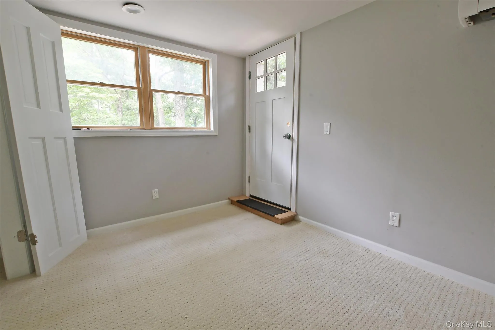 6 Southold Road, Brookhaven, NY, 3 Bedrooms Bedrooms, 6 Rooms Rooms,2 BathroomsBathrooms,Residential,For Rent,Southold,0,1027097 6 Southold Road, Brookhaven, NY, 3 Bedrooms Bedrooms, 6 Rooms Rooms,2 BathroomsBathrooms,Residential,For Rent,Southold,0,1027097