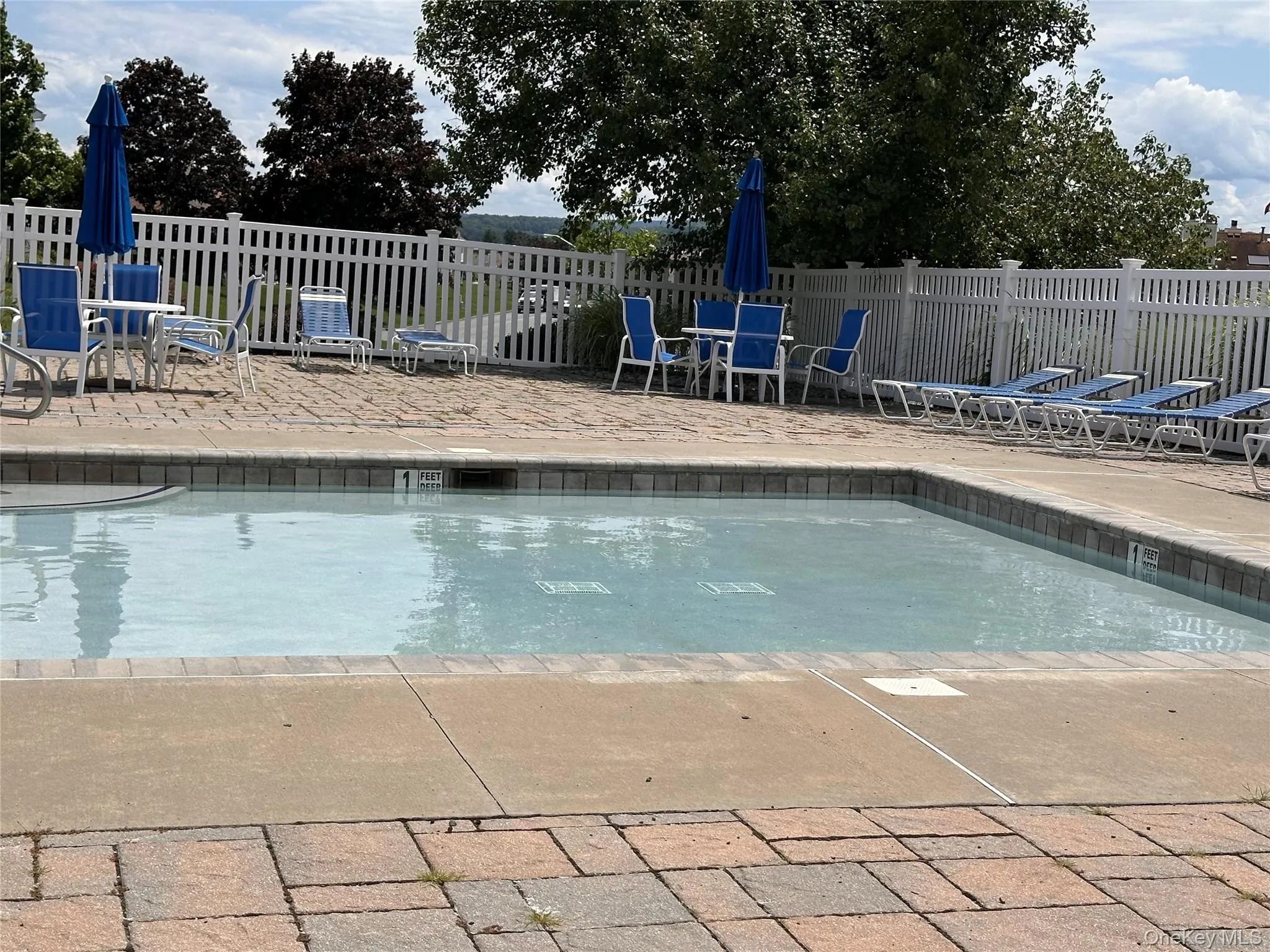 Outdoor wading pool Outdoor wading pool
