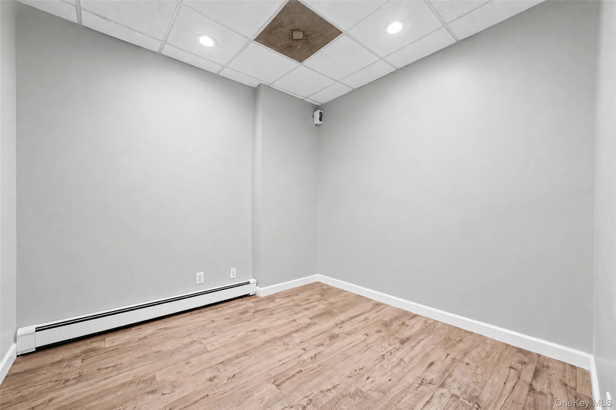 285 Broadway, Oyster Bay, NY, ,Commercial Lease,For Rent,Broadway,0,1027105 285 Broadway, Oyster Bay, NY, ,Commercial Lease,For Rent,Broadway,0,1027105