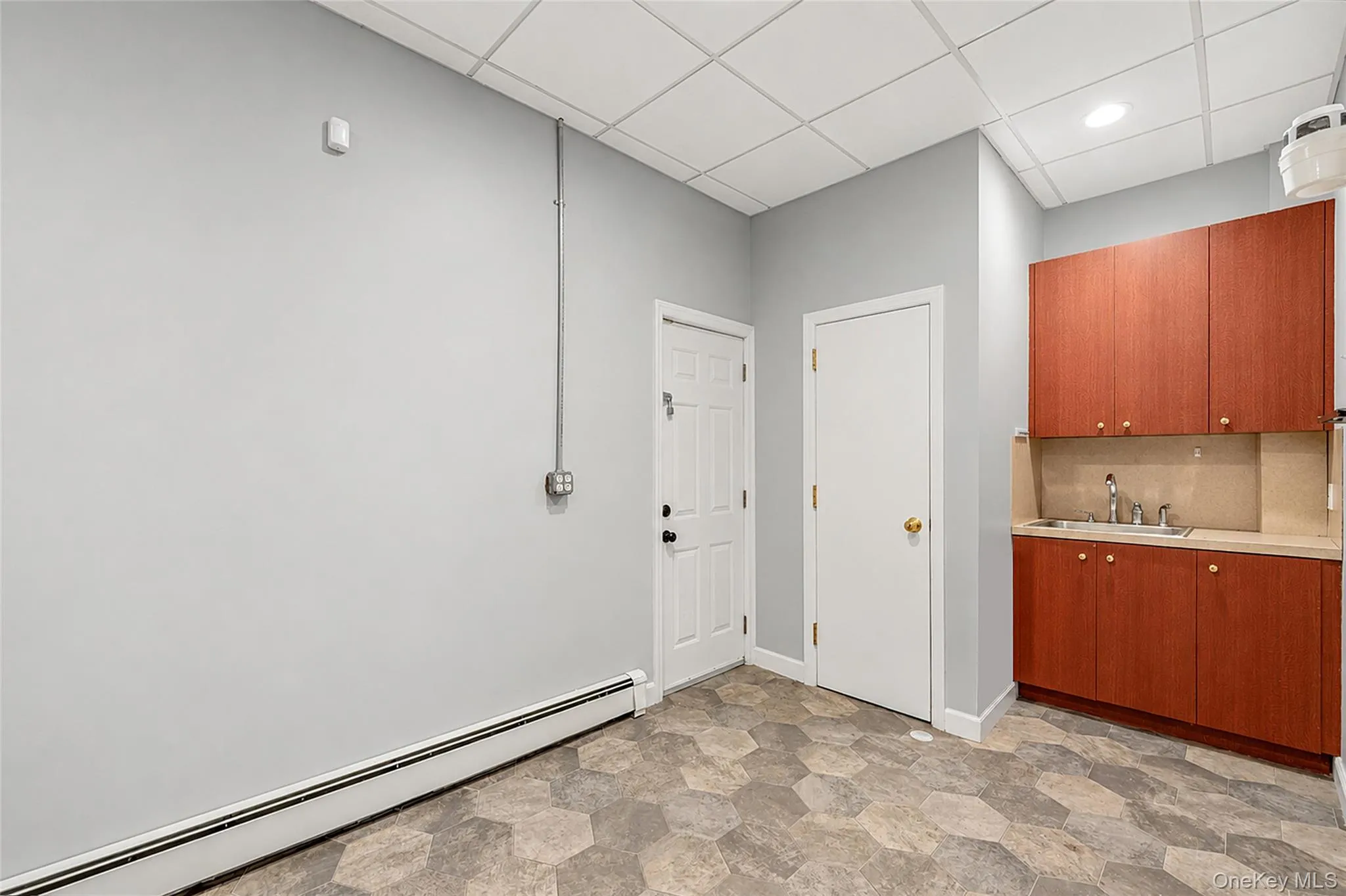 285 Broadway, Oyster Bay, NY, ,Commercial Lease,For Rent,Broadway,0,1027105 285 Broadway, Oyster Bay, NY, ,Commercial Lease,For Rent,Broadway,0,1027105