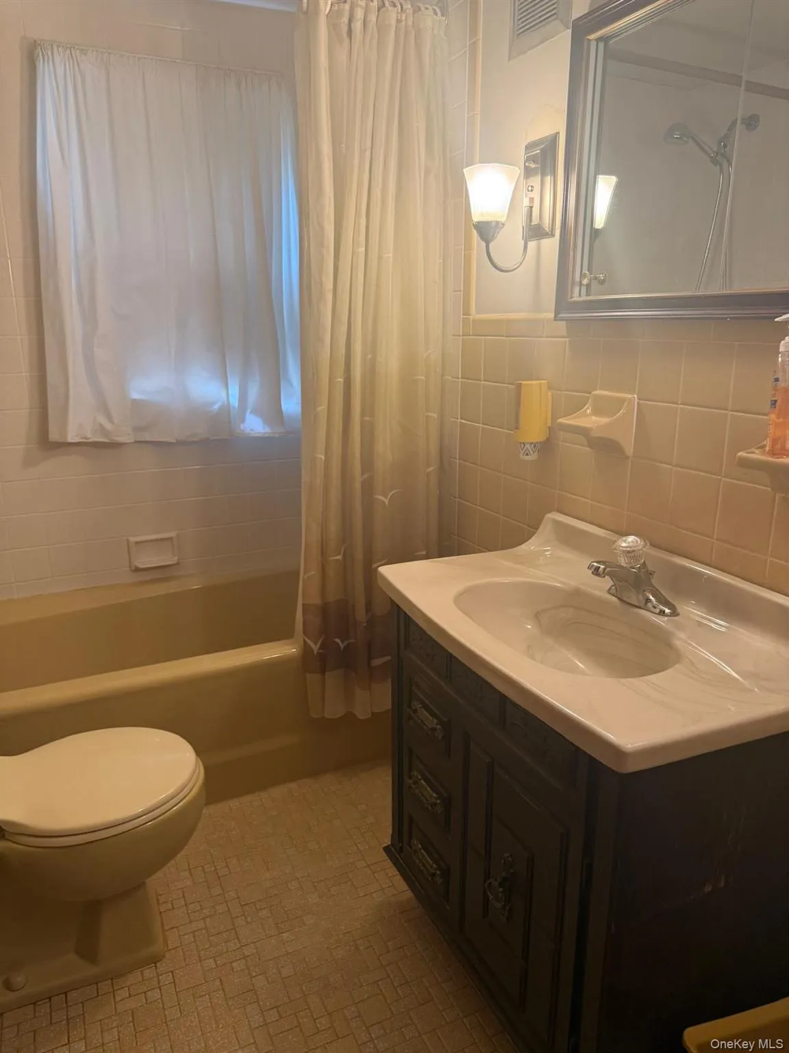 60 Hempstead Road, Ramapo, NY, 4 Bedrooms Bedrooms, 6 Rooms Rooms,2 BathroomsBathrooms,Residential,For Rent,Hempstead,0,1027108 60 Hempstead Road, Ramapo, NY, 4 Bedrooms Bedrooms, 6 Rooms Rooms,2 BathroomsBathrooms,Residential,For Rent,Hempstead,0,1027108