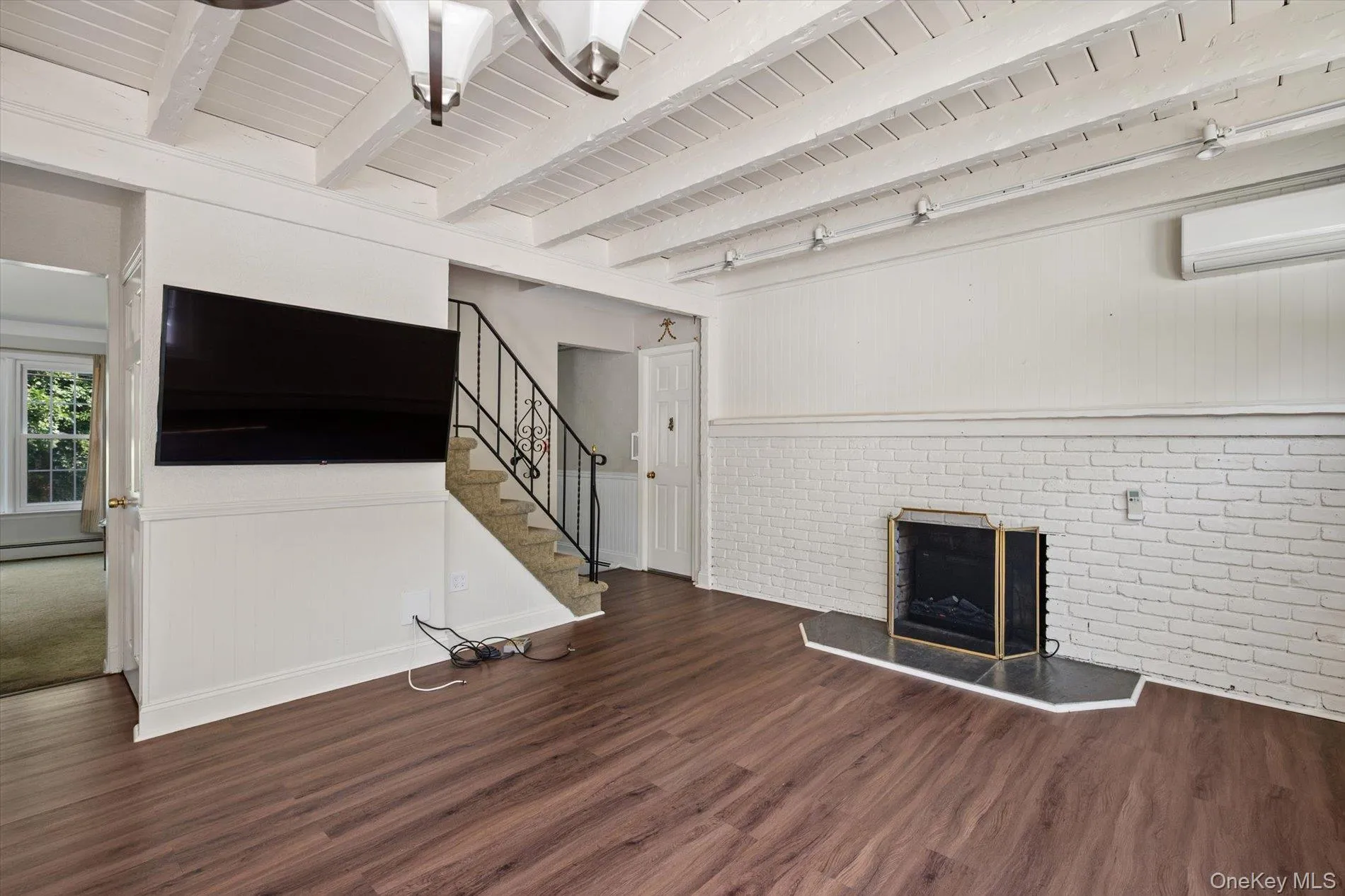 21 Vause Street, Huntington, NY, 3 Bedrooms Bedrooms, 6 Rooms Rooms,1 BathroomBathrooms,Residential,For Rent,Vause,0,1027110 21 Vause Street, Huntington, NY, 3 Bedrooms Bedrooms, 6 Rooms Rooms,1 BathroomBathrooms,Residential,For Rent,Vause,0,1027110