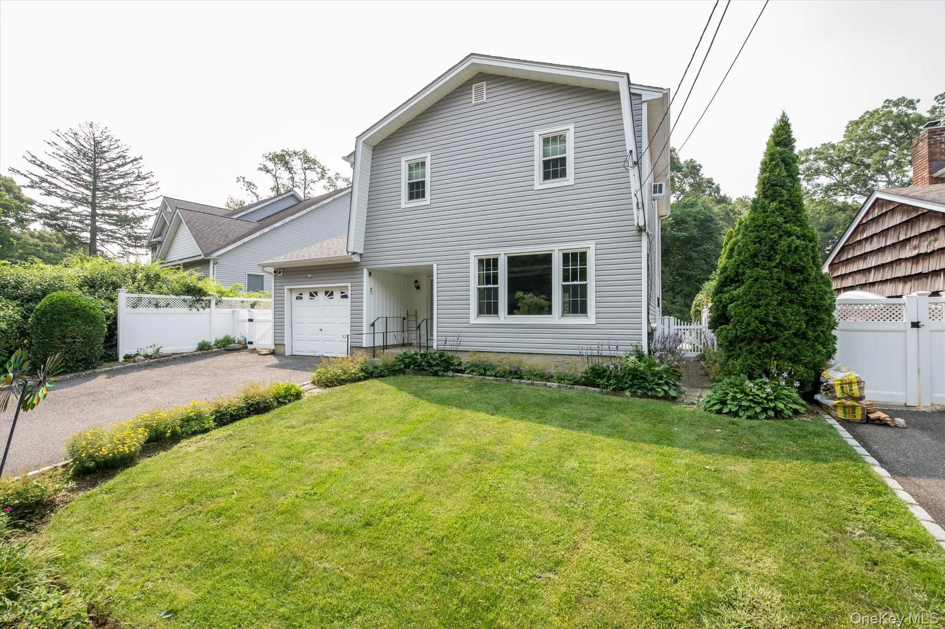 21 Vause Street, Huntington, NY, 3 Bedrooms Bedrooms, 6 Rooms Rooms,1 BathroomBathrooms,Residential,For Rent,Vause,0,1027110 21 Vause Street, Huntington, NY, 3 Bedrooms Bedrooms, 6 Rooms Rooms,1 BathroomBathrooms,Residential,For Rent,Vause,0,1027110