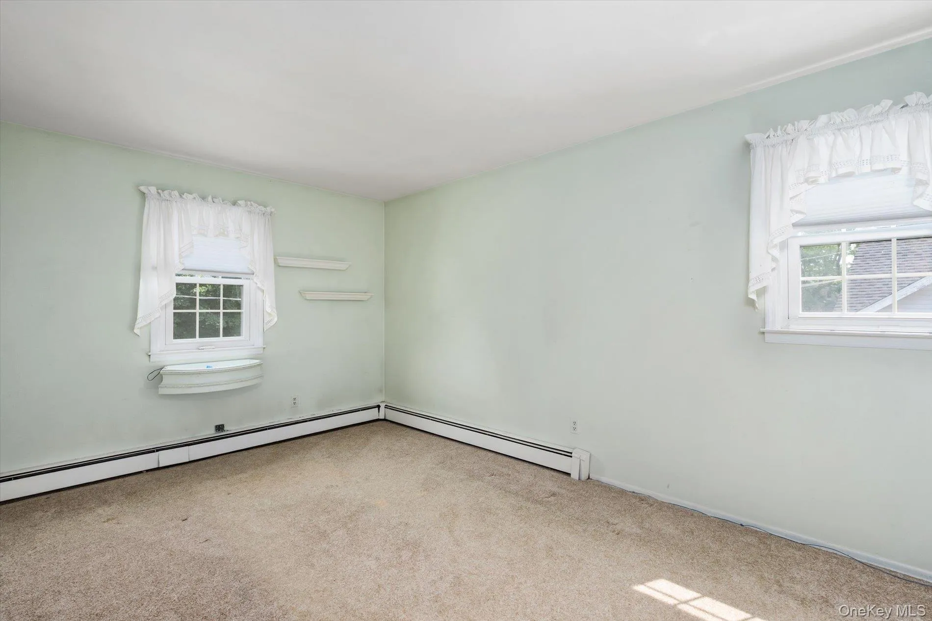 21 Vause Street, Huntington, NY, 3 Bedrooms Bedrooms, 6 Rooms Rooms,1 BathroomBathrooms,Residential,For Rent,Vause,0,1027110 21 Vause Street, Huntington, NY, 3 Bedrooms Bedrooms, 6 Rooms Rooms,1 BathroomBathrooms,Residential,For Rent,Vause,0,1027110