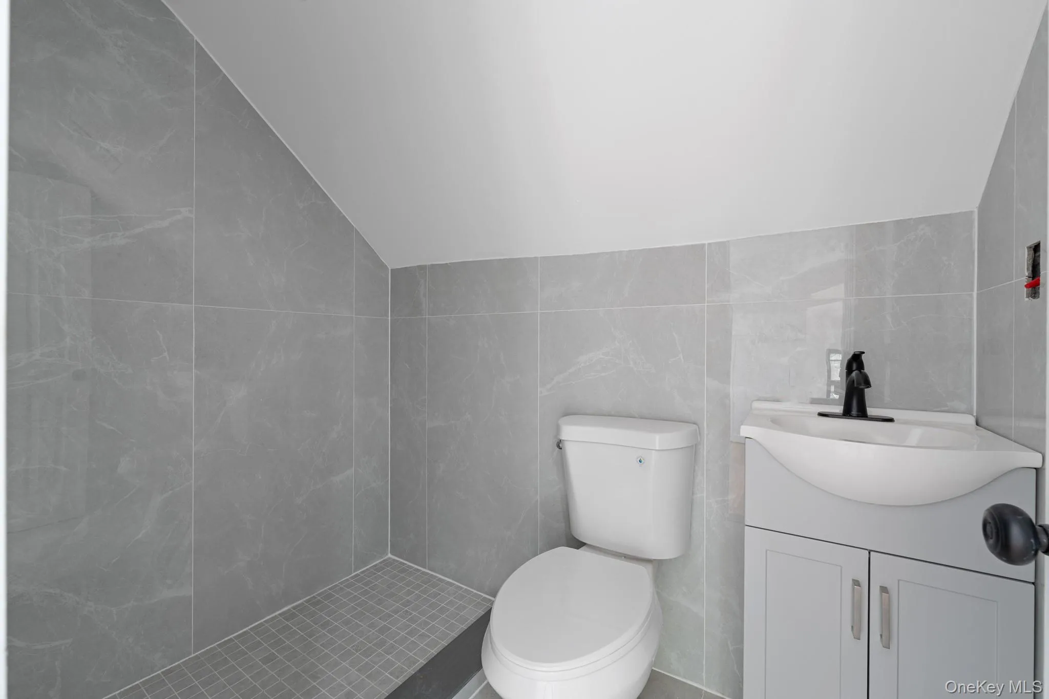 11147 Witthoff Avenue, New York, NY, 4 Bedrooms Bedrooms, 12 Rooms Rooms,4 BathroomsBathrooms,Residential,For Rent,Witthoff,0,1027117 11147 Witthoff Avenue, New York, NY, 4 Bedrooms Bedrooms, 12 Rooms Rooms,4 BathroomsBathrooms,Residential,For Rent,Witthoff,0,1027117