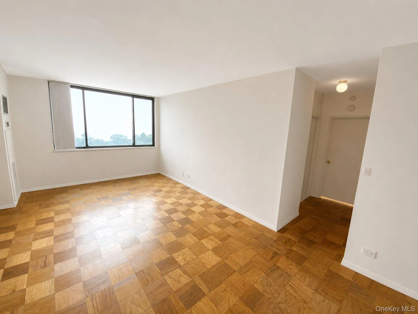 27010 Grand Central Parkway, New York, NY, 1 Bedroom Bedrooms, 4 Rooms Rooms,1 BathroomBathrooms,Residential,For Rent,Grand Central,0,1027119 27010 Grand Central Parkway, New York, NY, 1 Bedroom Bedrooms, 4 Rooms Rooms,1 BathroomBathrooms,Residential,For Rent,Grand Central,0,1027119