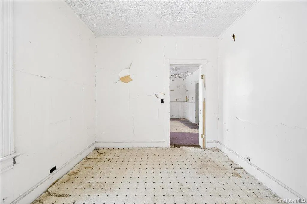 227-229 Linden Avenue, Middletown, NY, 4 Bedrooms Bedrooms, 8 Rooms Rooms,2 BathroomsBathrooms,Residential,For Rent,Linden,0,1027125 227-229 Linden Avenue, Middletown, NY, 4 Bedrooms Bedrooms, 8 Rooms Rooms,2 BathroomsBathrooms,Residential,For Rent,Linden,0,1027125