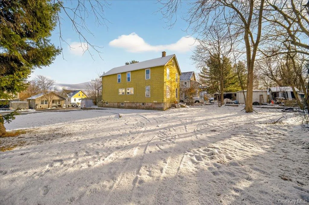 227-229 Linden Avenue, Middletown, NY, 4 Bedrooms Bedrooms, 8 Rooms Rooms,2 BathroomsBathrooms,Residential,For Rent,Linden,0,1027125 227-229 Linden Avenue, Middletown, NY, 4 Bedrooms Bedrooms, 8 Rooms Rooms,2 BathroomsBathrooms,Residential,For Rent,Linden,0,1027125