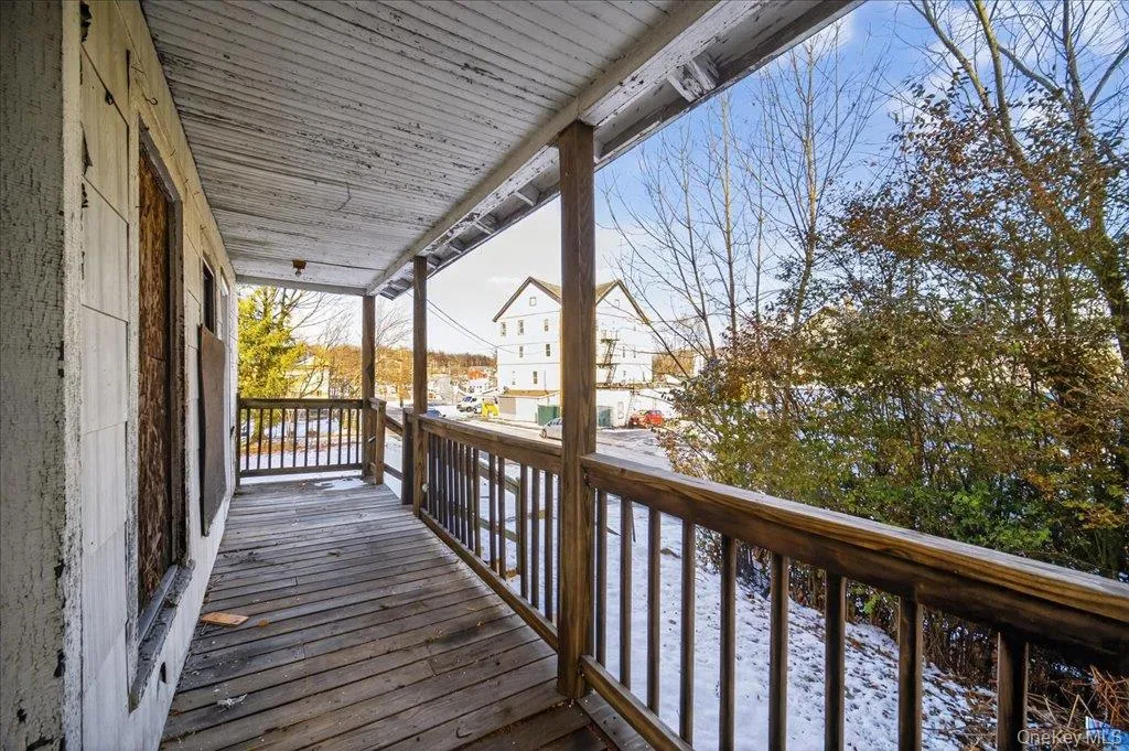 227-229 Linden Avenue, Middletown, NY, 4 Bedrooms Bedrooms, 8 Rooms Rooms,2 BathroomsBathrooms,Residential,For Rent,Linden,0,1027125 227-229 Linden Avenue, Middletown, NY, 4 Bedrooms Bedrooms, 8 Rooms Rooms,2 BathroomsBathrooms,Residential,For Rent,Linden,0,1027125