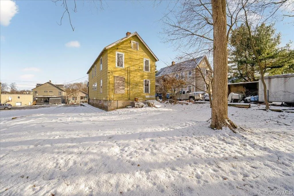 227-229 Linden Avenue, Middletown, NY, 4 Bedrooms Bedrooms, 8 Rooms Rooms,2 BathroomsBathrooms,Residential,For Rent,Linden,0,1027125 227-229 Linden Avenue, Middletown, NY, 4 Bedrooms Bedrooms, 8 Rooms Rooms,2 BathroomsBathrooms,Residential,For Rent,Linden,0,1027125