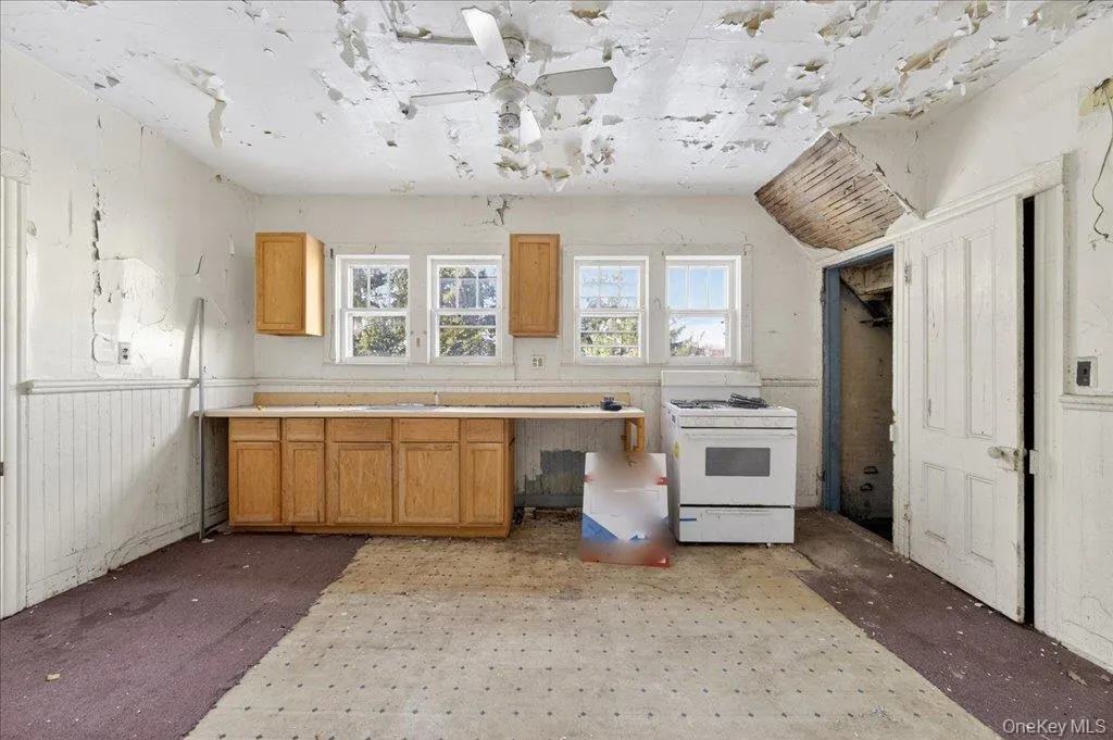 227-229 Linden Avenue, Middletown, NY, 4 Bedrooms Bedrooms, 8 Rooms Rooms,2 BathroomsBathrooms,Residential,For Rent,Linden,0,1027125 227-229 Linden Avenue, Middletown, NY, 4 Bedrooms Bedrooms, 8 Rooms Rooms,2 BathroomsBathrooms,Residential,For Rent,Linden,0,1027125