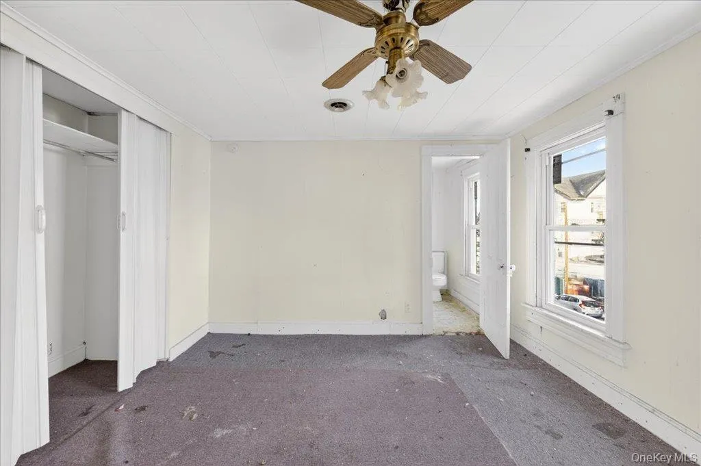 227-229 Linden Avenue, Middletown, NY, 4 Bedrooms Bedrooms, 8 Rooms Rooms,2 BathroomsBathrooms,Residential,For Rent,Linden,0,1027125 227-229 Linden Avenue, Middletown, NY, 4 Bedrooms Bedrooms, 8 Rooms Rooms,2 BathroomsBathrooms,Residential,For Rent,Linden,0,1027125