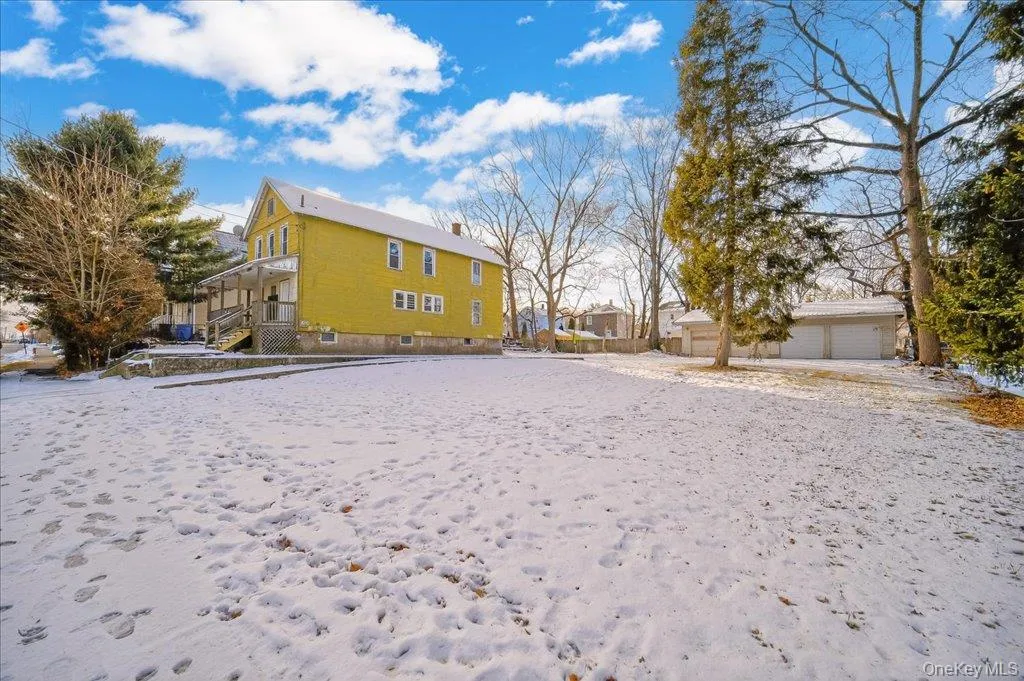 227-229 Linden Avenue, Middletown, NY, 4 Bedrooms Bedrooms, 8 Rooms Rooms,2 BathroomsBathrooms,Residential,For Rent,Linden,0,1027125 227-229 Linden Avenue, Middletown, NY, 4 Bedrooms Bedrooms, 8 Rooms Rooms,2 BathroomsBathrooms,Residential,For Rent,Linden,0,1027125