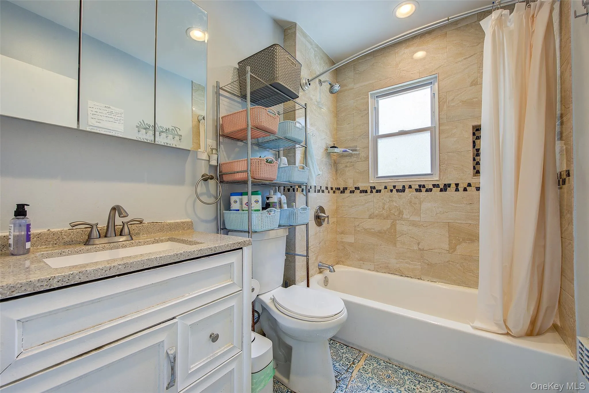 9009 80th Street, New York, NY, 3 Bedrooms Bedrooms, 7 Rooms Rooms,2 BathroomsBathrooms,Residential,For Rent,80th,0,1027129 9009 80th Street, New York, NY, 3 Bedrooms Bedrooms, 7 Rooms Rooms,2 BathroomsBathrooms,Residential,For Rent,80th,0,1027129