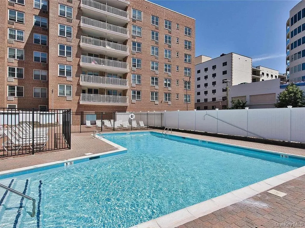 410 Broadway, Long Beach, NY, 1 Bedroom Bedrooms, 4 Rooms Rooms,1 BathroomBathrooms,Residential,For Rent,Broadway,0,1027130 410 Broadway, Long Beach, NY, 1 Bedroom Bedrooms, 4 Rooms Rooms,1 BathroomBathrooms,Residential,For Rent,Broadway,0,1027130