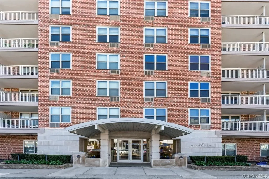 410 Broadway, Long Beach, NY, 1 Bedroom Bedrooms, 4 Rooms Rooms,1 BathroomBathrooms,Residential,For Rent,Broadway,0,1027130 410 Broadway, Long Beach, NY, 1 Bedroom Bedrooms, 4 Rooms Rooms,1 BathroomBathrooms,Residential,For Rent,Broadway,0,1027130