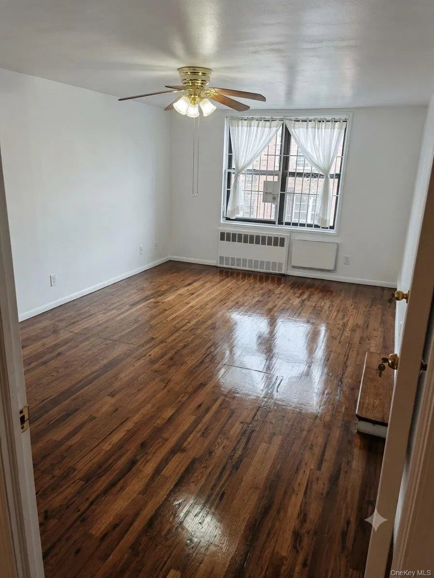 138-15 Franklin Avenue, New York, NY, 1 Bedroom Bedrooms, 4 Rooms Rooms,1 BathroomBathrooms,Residential,For Rent,Franklin,0,1027133 138-15 Franklin Avenue, New York, NY, 1 Bedroom Bedrooms, 4 Rooms Rooms,1 BathroomBathrooms,Residential,For Rent,Franklin,0,1027133