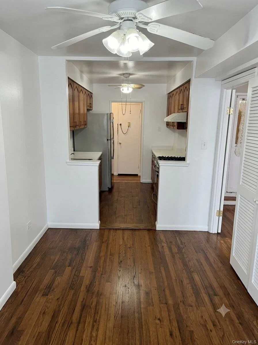 138-15 Franklin Avenue, New York, NY, 1 Bedroom Bedrooms, 4 Rooms Rooms,1 BathroomBathrooms,Residential,For Rent,Franklin,0,1027133 138-15 Franklin Avenue, New York, NY, 1 Bedroom Bedrooms, 4 Rooms Rooms,1 BathroomBathrooms,Residential,For Rent,Franklin,0,1027133
