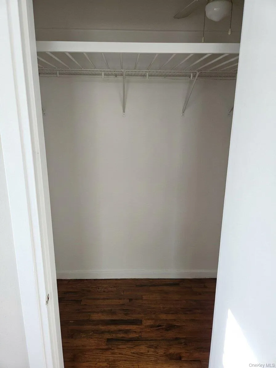 138-15 Franklin Avenue, New York, NY, 1 Bedroom Bedrooms, 4 Rooms Rooms,1 BathroomBathrooms,Residential,For Rent,Franklin,0,1027133 138-15 Franklin Avenue, New York, NY, 1 Bedroom Bedrooms, 4 Rooms Rooms,1 BathroomBathrooms,Residential,For Rent,Franklin,0,1027133