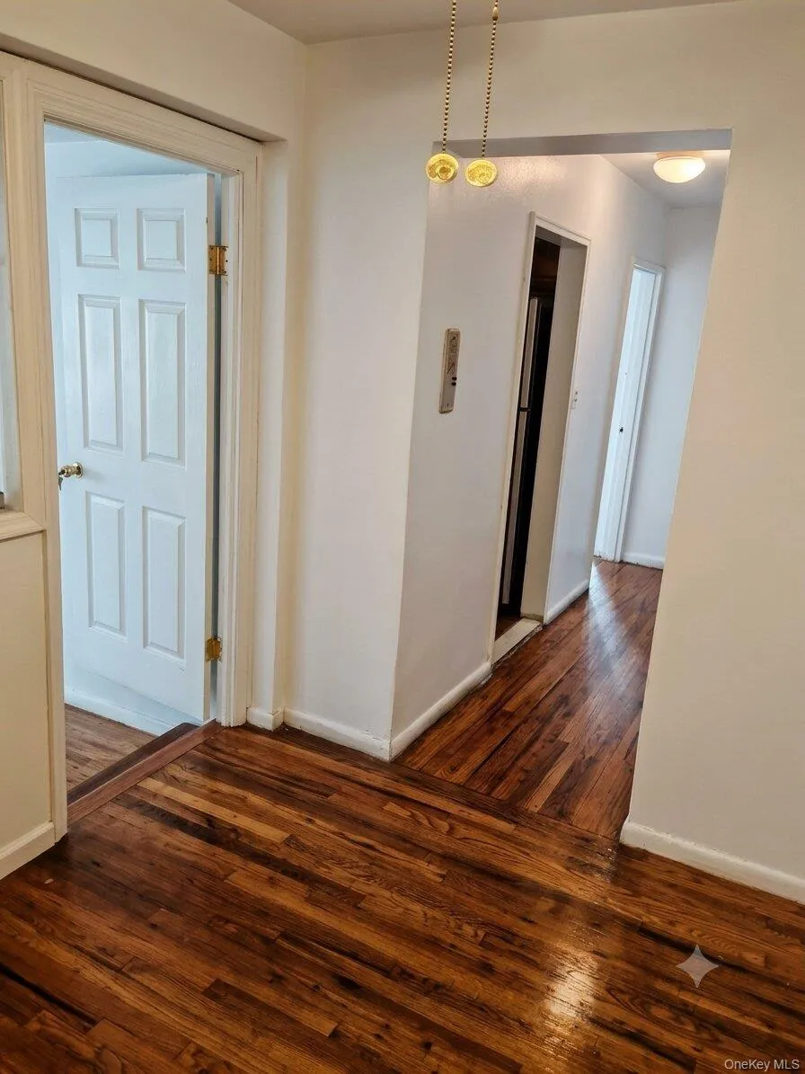 138-15 Franklin Avenue, New York, NY, 1 Bedroom Bedrooms, 4 Rooms Rooms,1 BathroomBathrooms,Residential,For Rent,Franklin,0,1027133 138-15 Franklin Avenue, New York, NY, 1 Bedroom Bedrooms, 4 Rooms Rooms,1 BathroomBathrooms,Residential,For Rent,Franklin,0,1027133
