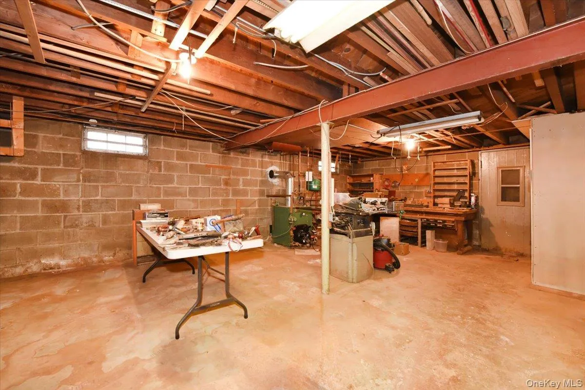 145 Benedict Avenue, Hempstead, NY, 3 Bedrooms Bedrooms, 6 Rooms Rooms,1 BathroomBathrooms,Residential,For Rent,Benedict,0,1027139 145 Benedict Avenue, Hempstead, NY, 3 Bedrooms Bedrooms, 6 Rooms Rooms,1 BathroomBathrooms,Residential,For Rent,Benedict,0,1027139