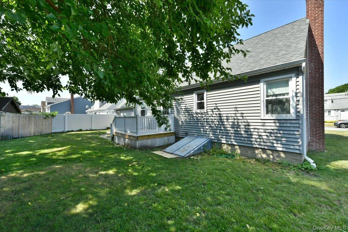 145 Benedict Avenue, Hempstead, NY, 3 Bedrooms Bedrooms, 6 Rooms Rooms,1 BathroomBathrooms,Residential,For Rent,Benedict,0,1027139 145 Benedict Avenue, Hempstead, NY, 3 Bedrooms Bedrooms, 6 Rooms Rooms,1 BathroomBathrooms,Residential,For Rent,Benedict,0,1027139
