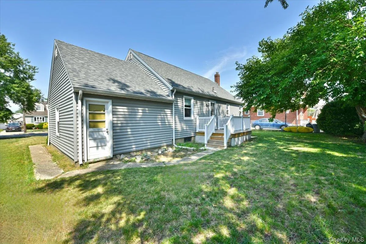 145 Benedict Avenue, Hempstead, NY, 3 Bedrooms Bedrooms, 6 Rooms Rooms,1 BathroomBathrooms,Residential,For Rent,Benedict,0,1027139 145 Benedict Avenue, Hempstead, NY, 3 Bedrooms Bedrooms, 6 Rooms Rooms,1 BathroomBathrooms,Residential,For Rent,Benedict,0,1027139