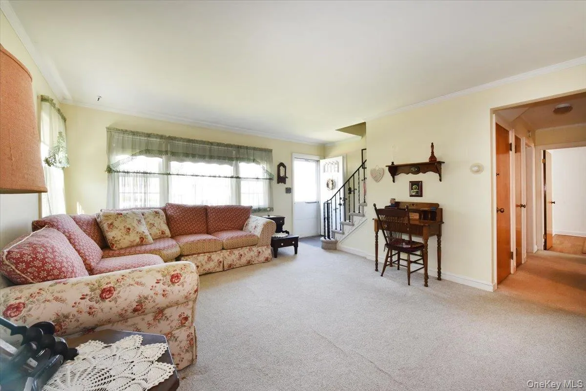 145 Benedict Avenue, Hempstead, NY, 3 Bedrooms Bedrooms, 6 Rooms Rooms,1 BathroomBathrooms,Residential,For Rent,Benedict,0,1027139 145 Benedict Avenue, Hempstead, NY, 3 Bedrooms Bedrooms, 6 Rooms Rooms,1 BathroomBathrooms,Residential,For Rent,Benedict,0,1027139