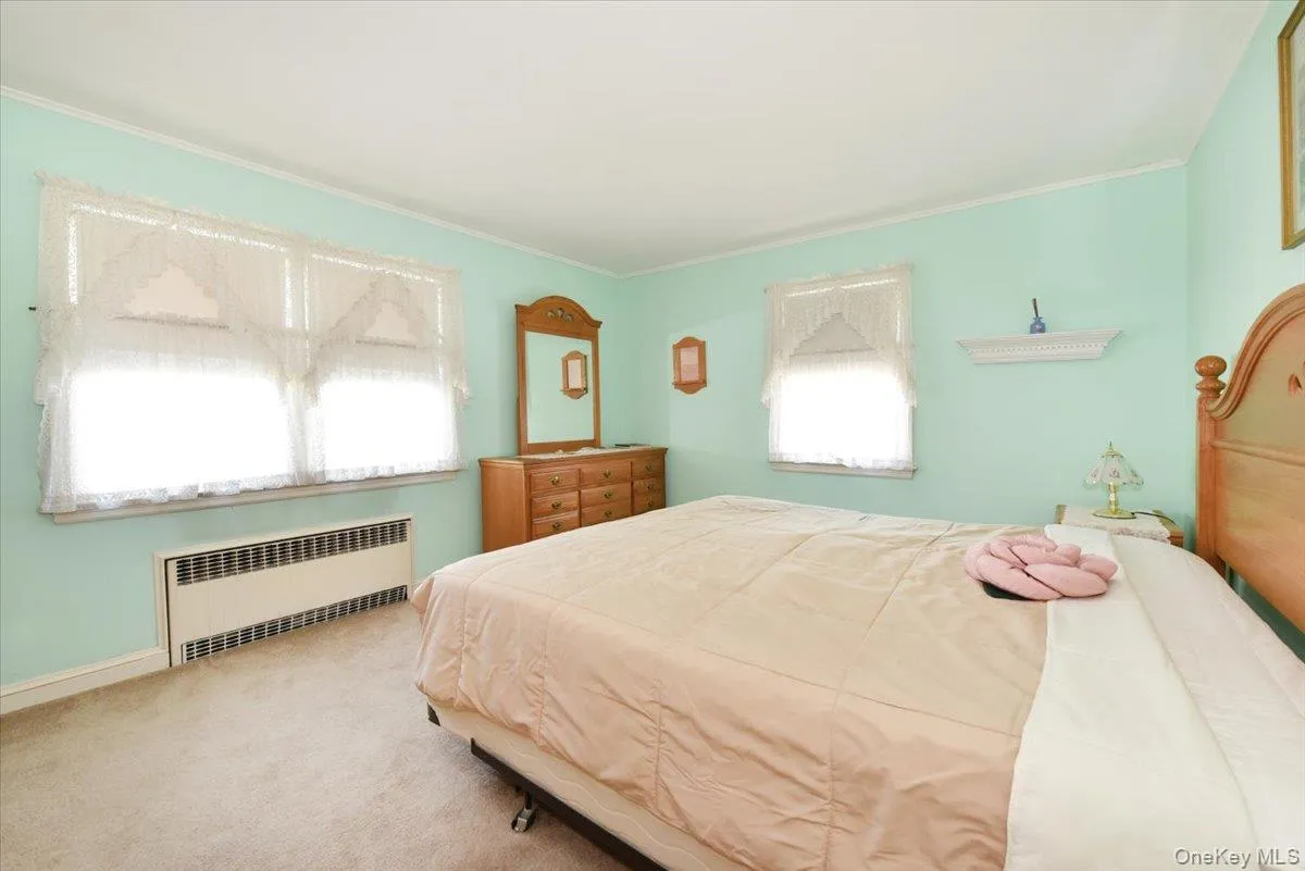 145 Benedict Avenue, Hempstead, NY, 3 Bedrooms Bedrooms, 6 Rooms Rooms,1 BathroomBathrooms,Residential,For Rent,Benedict,0,1027139 145 Benedict Avenue, Hempstead, NY, 3 Bedrooms Bedrooms, 6 Rooms Rooms,1 BathroomBathrooms,Residential,For Rent,Benedict,0,1027139