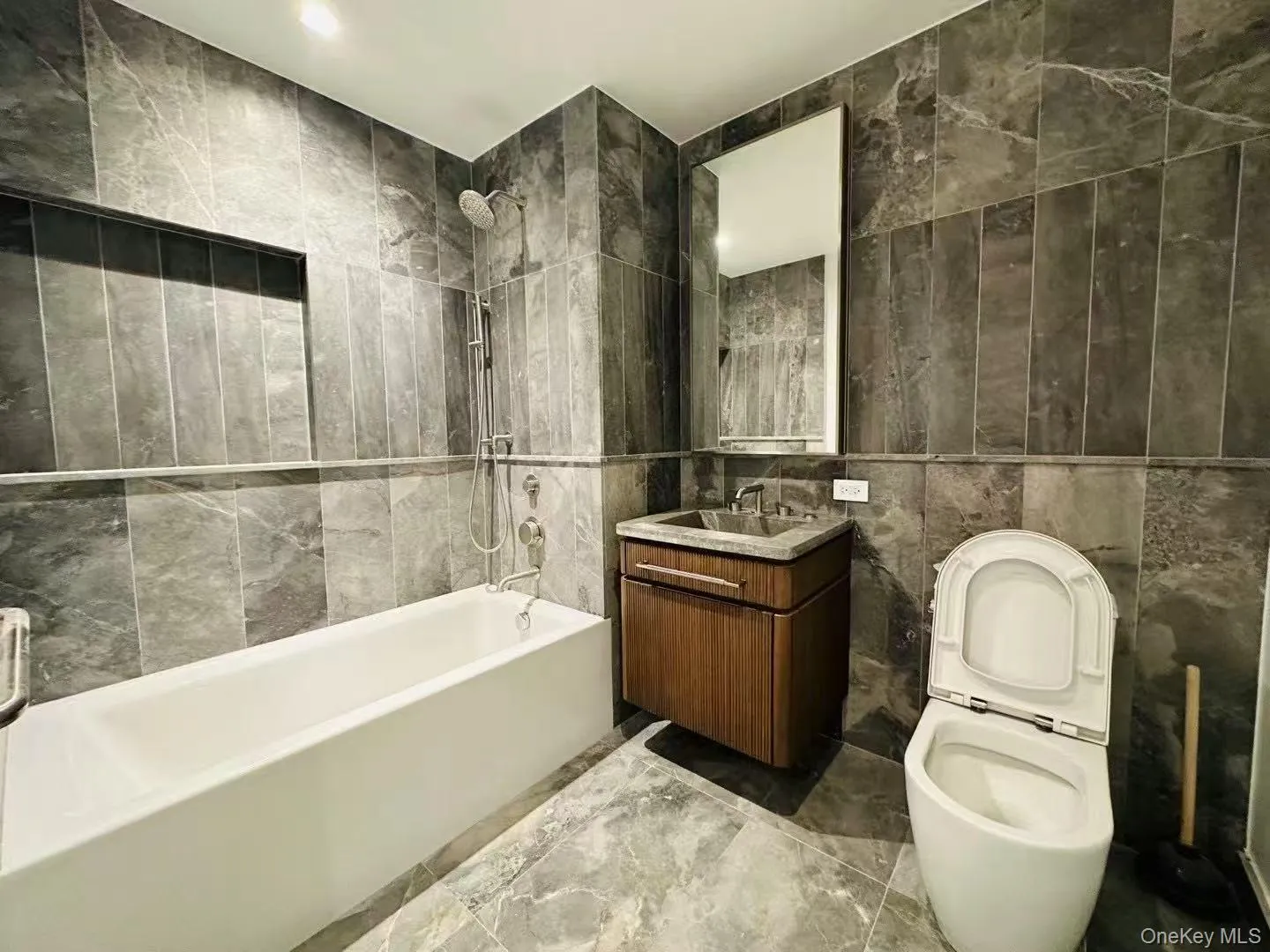 208 Delancey Street, New York, NY, 2 Rooms Rooms,1 BathroomBathrooms,Residential,For Rent,Delancey,0,1027141 208 Delancey Street, New York, NY, 2 Rooms Rooms,1 BathroomBathrooms,Residential,For Rent,Delancey,0,1027141