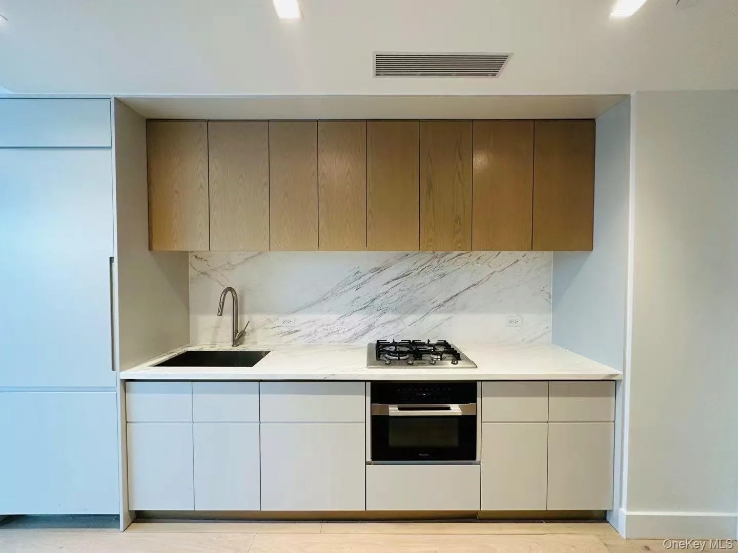 208 Delancey Street, New York, NY, 2 Rooms Rooms,1 BathroomBathrooms,Residential,For Rent,Delancey,0,1027141 208 Delancey Street, New York, NY, 2 Rooms Rooms,1 BathroomBathrooms,Residential,For Rent,Delancey,0,1027141