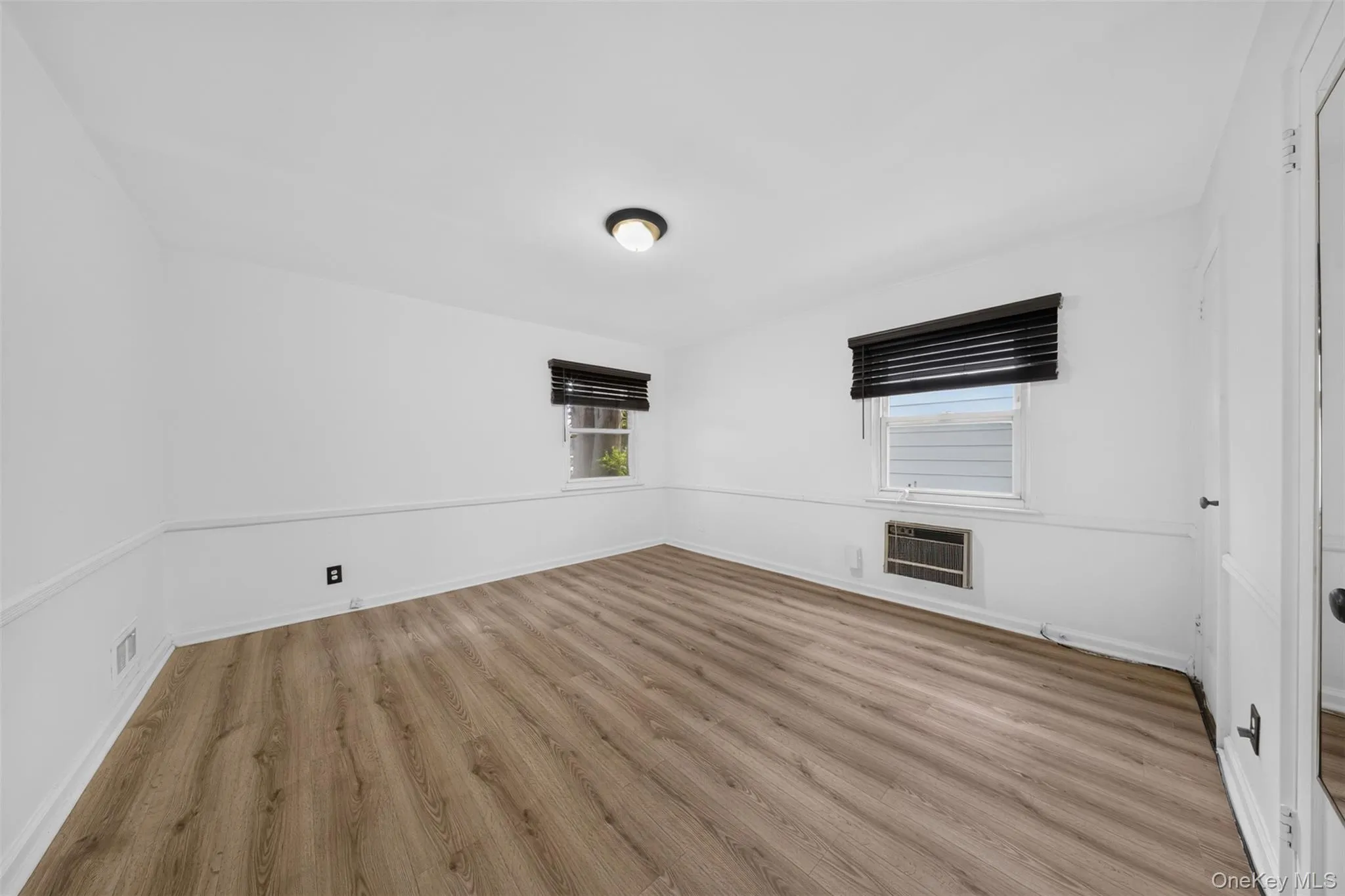 163-07 21st Avenue, New York, NY, 4 Bedrooms Bedrooms, 9 Rooms Rooms,1 BathroomBathrooms,Residential,For Rent,21st,0,1027150 163-07 21st Avenue, New York, NY, 4 Bedrooms Bedrooms, 9 Rooms Rooms,1 BathroomBathrooms,Residential,For Rent,21st,0,1027150