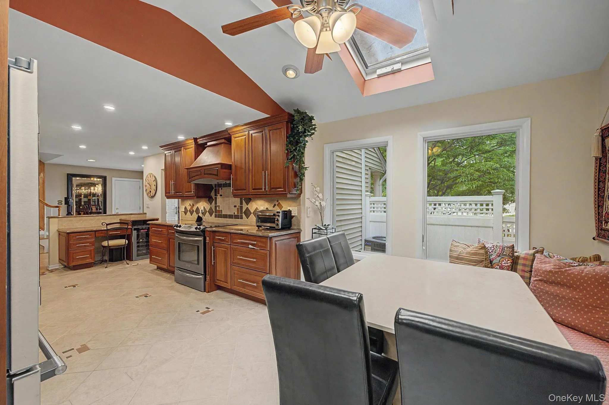 6 Field Daisy Lane, Huntington, NY, 5 Bedrooms Bedrooms, 8 Rooms Rooms,3 BathroomsBathrooms,Residential,For Rent,Field Daisy,0,1027158 6 Field Daisy Lane, Huntington, NY, 5 Bedrooms Bedrooms, 8 Rooms Rooms,3 BathroomsBathrooms,Residential,For Rent,Field Daisy,0,1027158