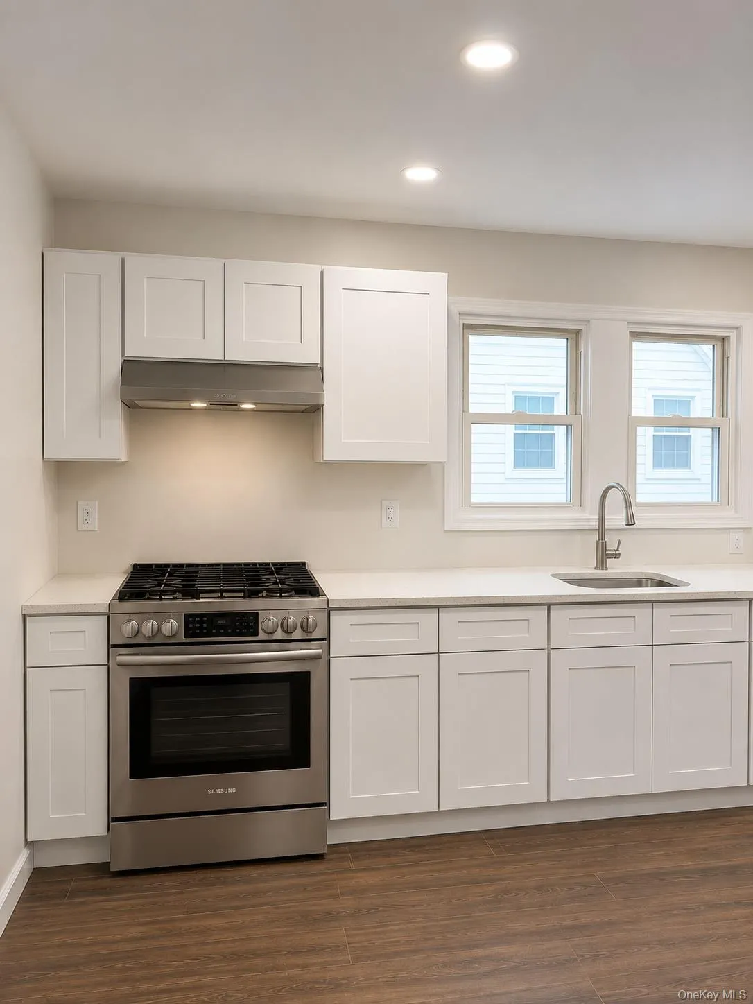 692 Beck Street, Hempstead, NY, 2 Bedrooms Bedrooms, 5 Rooms Rooms,1 BathroomBathrooms,Residential,For Rent,Beck,0,1027159 692 Beck Street, Hempstead, NY, 2 Bedrooms Bedrooms, 5 Rooms Rooms,1 BathroomBathrooms,Residential,For Rent,Beck,0,1027159