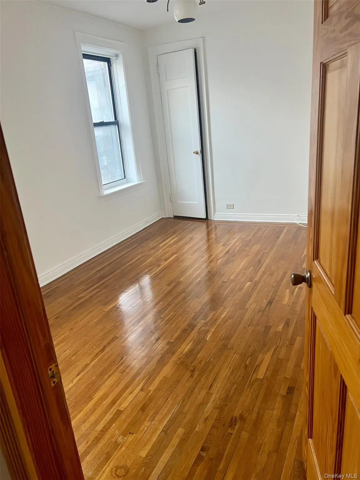 2186 Cruger Avenue, New York, NY, 1 Bedroom Bedrooms, 3 Rooms Rooms,1 BathroomBathrooms,Residential Lease,For Rent,Cruger,0,1027164 2186 Cruger Avenue, New York, NY, 1 Bedroom Bedrooms, 3 Rooms Rooms,1 BathroomBathrooms,Residential Lease,For Rent,Cruger,0,1027164