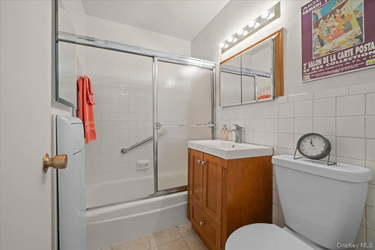 555 Kappock Street, New York, NY, 1 Bedroom Bedrooms, 3 Rooms Rooms,1 BathroomBathrooms,Residential,For Rent,Kappock,0,1027165 555 Kappock Street, New York, NY, 1 Bedroom Bedrooms, 3 Rooms Rooms,1 BathroomBathrooms,Residential,For Rent,Kappock,0,1027165