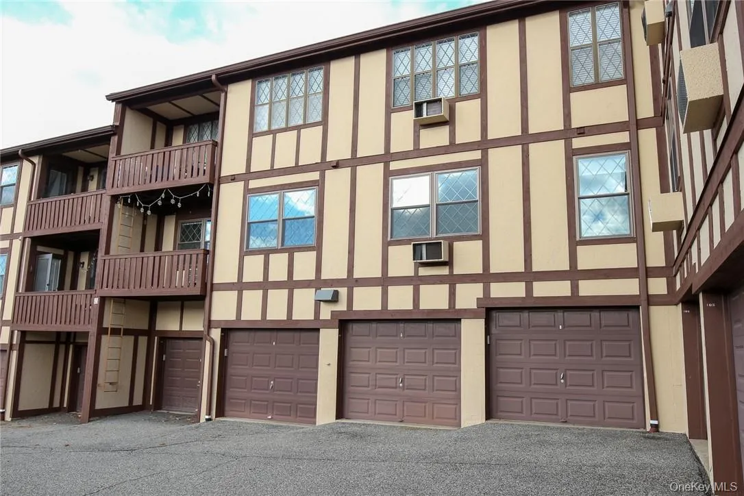 564 Sierra Vista Lane, Clarkstown, NY, 1 Bedroom Bedrooms, 5 Rooms Rooms,1 BathroomBathrooms,Residential Lease,For Rent,Sierra Vista,0,1027167 564 Sierra Vista Lane, Clarkstown, NY, 1 Bedroom Bedrooms, 5 Rooms Rooms,1 BathroomBathrooms,Residential Lease,For Rent,Sierra Vista,0,1027167