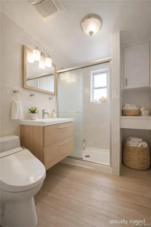 150 Bay 40th Street, New York, NY, 3 Bedrooms Bedrooms, 6 Rooms Rooms,3 BathroomsBathrooms,Residential,For Rent,Bay 40th,0,1027172 150 Bay 40th Street, New York, NY, 3 Bedrooms Bedrooms, 6 Rooms Rooms,3 BathroomsBathrooms,Residential,For Rent,Bay 40th,0,1027172