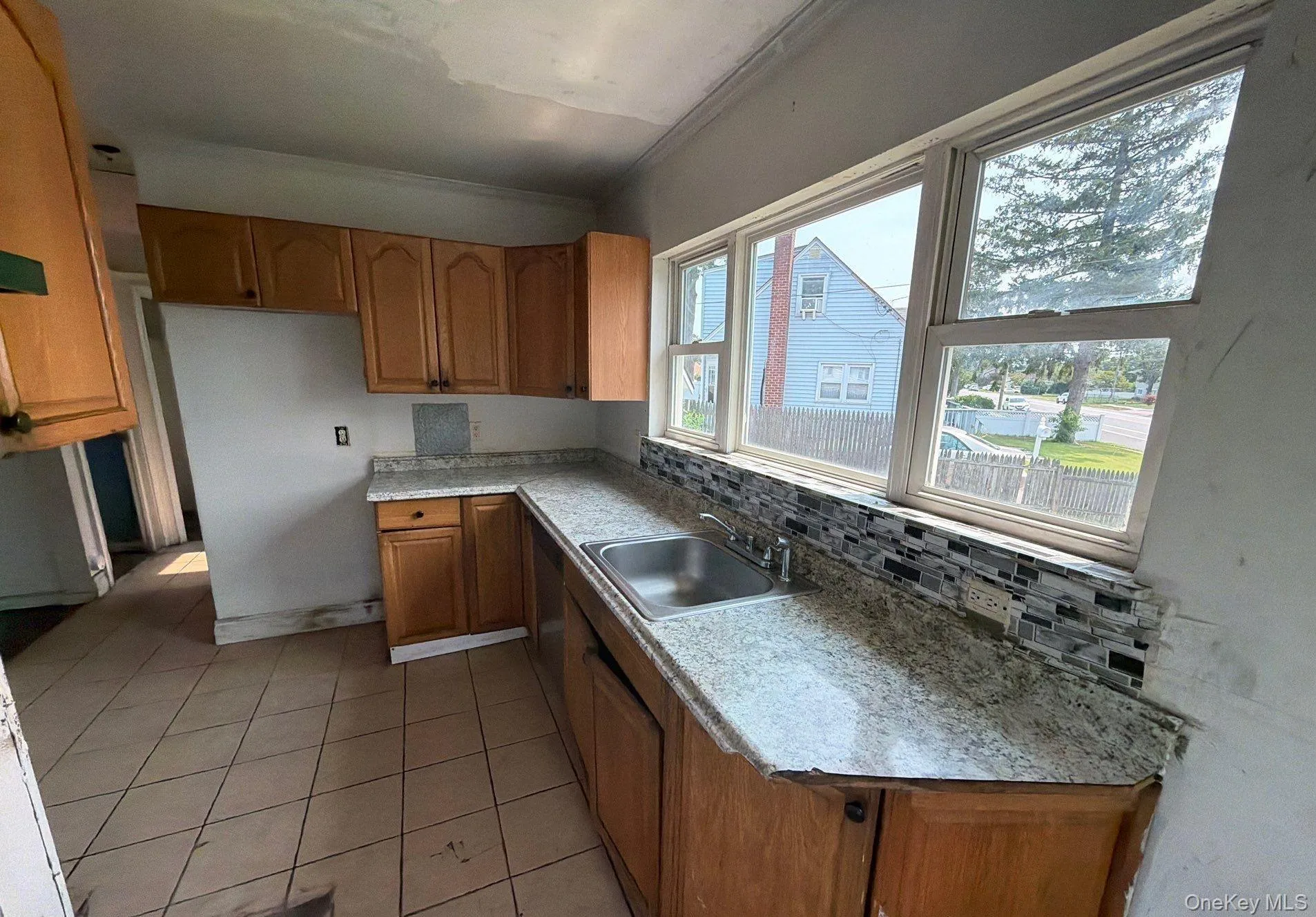 583 Straight Path, West Babylon, NY, 2 Bedrooms Bedrooms, 5 Rooms Rooms,1 BathroomBathrooms,Residential,For Rent,Straight,0,1027183 583 Straight Path, West Babylon, NY, 2 Bedrooms Bedrooms, 5 Rooms Rooms,1 BathroomBathrooms,Residential,For Rent,Straight,0,1027183