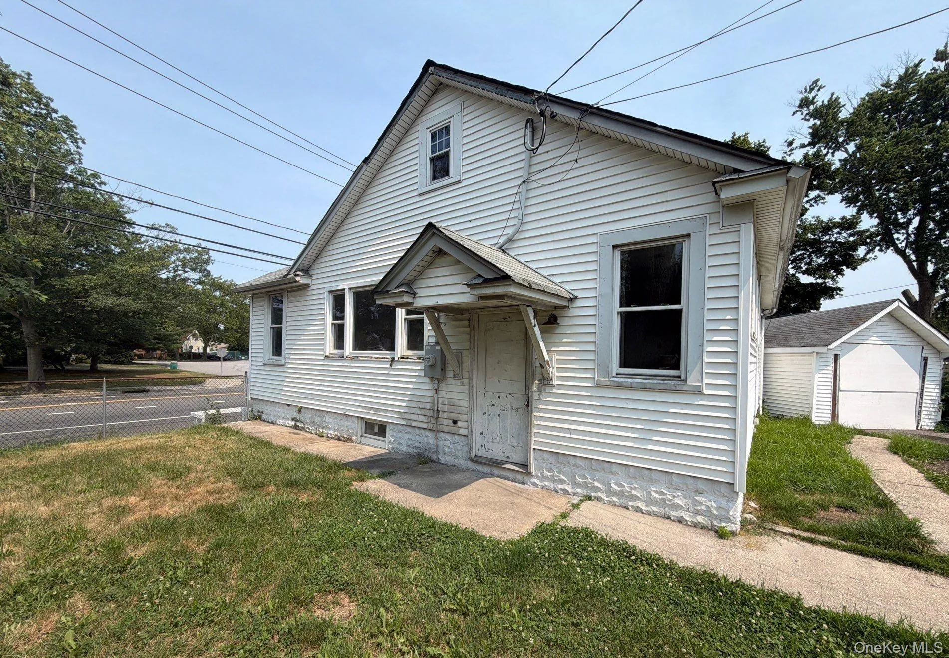 583 Straight Path, West Babylon, NY, 2 Bedrooms Bedrooms, 5 Rooms Rooms,1 BathroomBathrooms,Residential,For Rent,Straight,0,1027183 583 Straight Path, West Babylon, NY, 2 Bedrooms Bedrooms, 5 Rooms Rooms,1 BathroomBathrooms,Residential,For Rent,Straight,0,1027183
