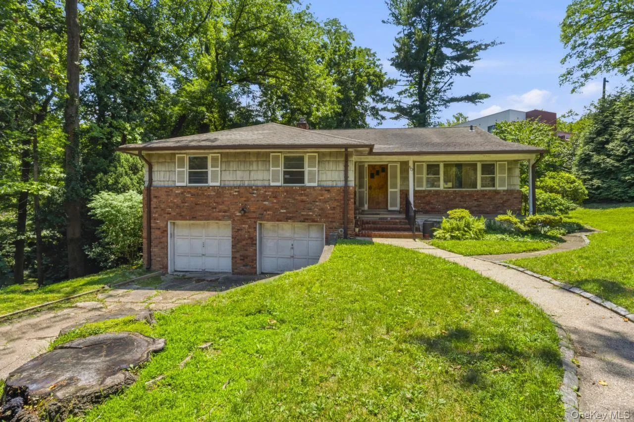 80 Nassau Drive, North Hempstead, NY, 3 Bedrooms Bedrooms, 11 Rooms Rooms,2 BathroomsBathrooms,Residential,For Rent,Nassau,0,1027185 80 Nassau Drive, North Hempstead, NY, 3 Bedrooms Bedrooms, 11 Rooms Rooms,2 BathroomsBathrooms,Residential,For Rent,Nassau,0,1027185