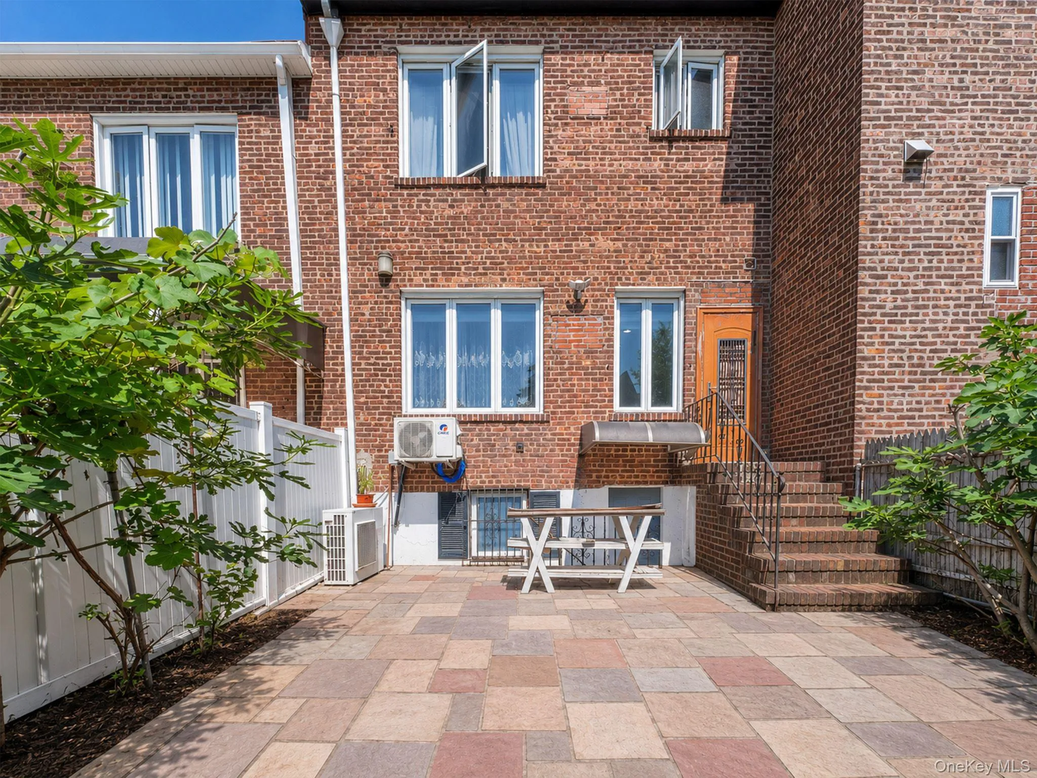 8244 167th Street, New York, NY, 3 Bedrooms Bedrooms, 10 Rooms Rooms,2 BathroomsBathrooms,Residential,For Rent,167th,0,1027189 8244 167th Street, New York, NY, 3 Bedrooms Bedrooms, 10 Rooms Rooms,2 BathroomsBathrooms,Residential,For Rent,167th,0,1027189
