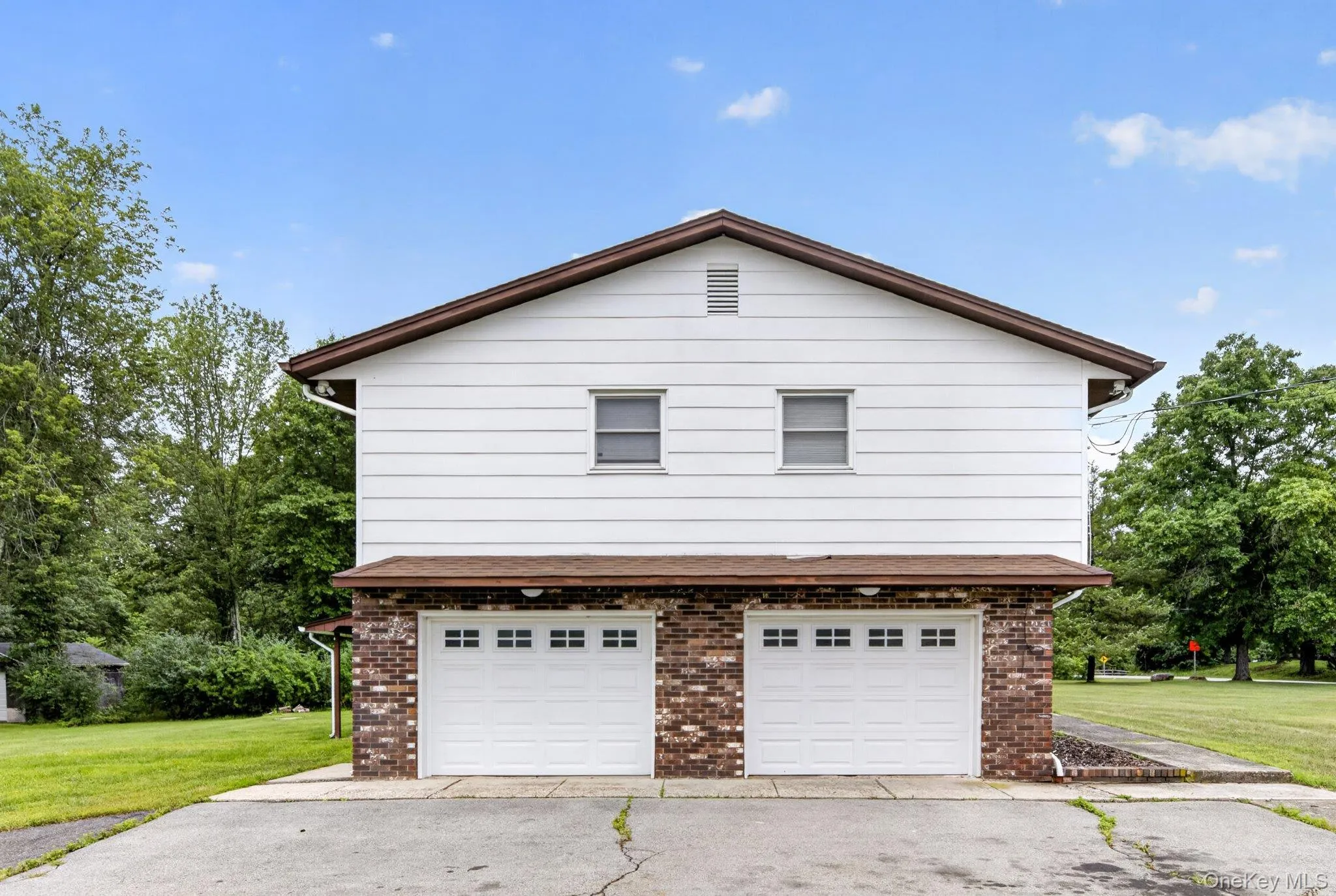 Attached 2 car garage Attached 2 car garage