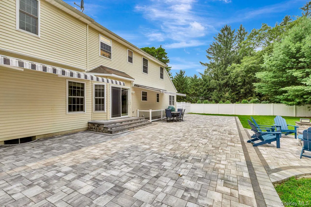 141 Radio Avenue, Brookhaven, NY, 4 Bedrooms Bedrooms, 10 Rooms Rooms,2 BathroomsBathrooms,Residential,For Rent,Radio,0,1027191 141 Radio Avenue, Brookhaven, NY, 4 Bedrooms Bedrooms, 10 Rooms Rooms,2 BathroomsBathrooms,Residential,For Rent,Radio,0,1027191