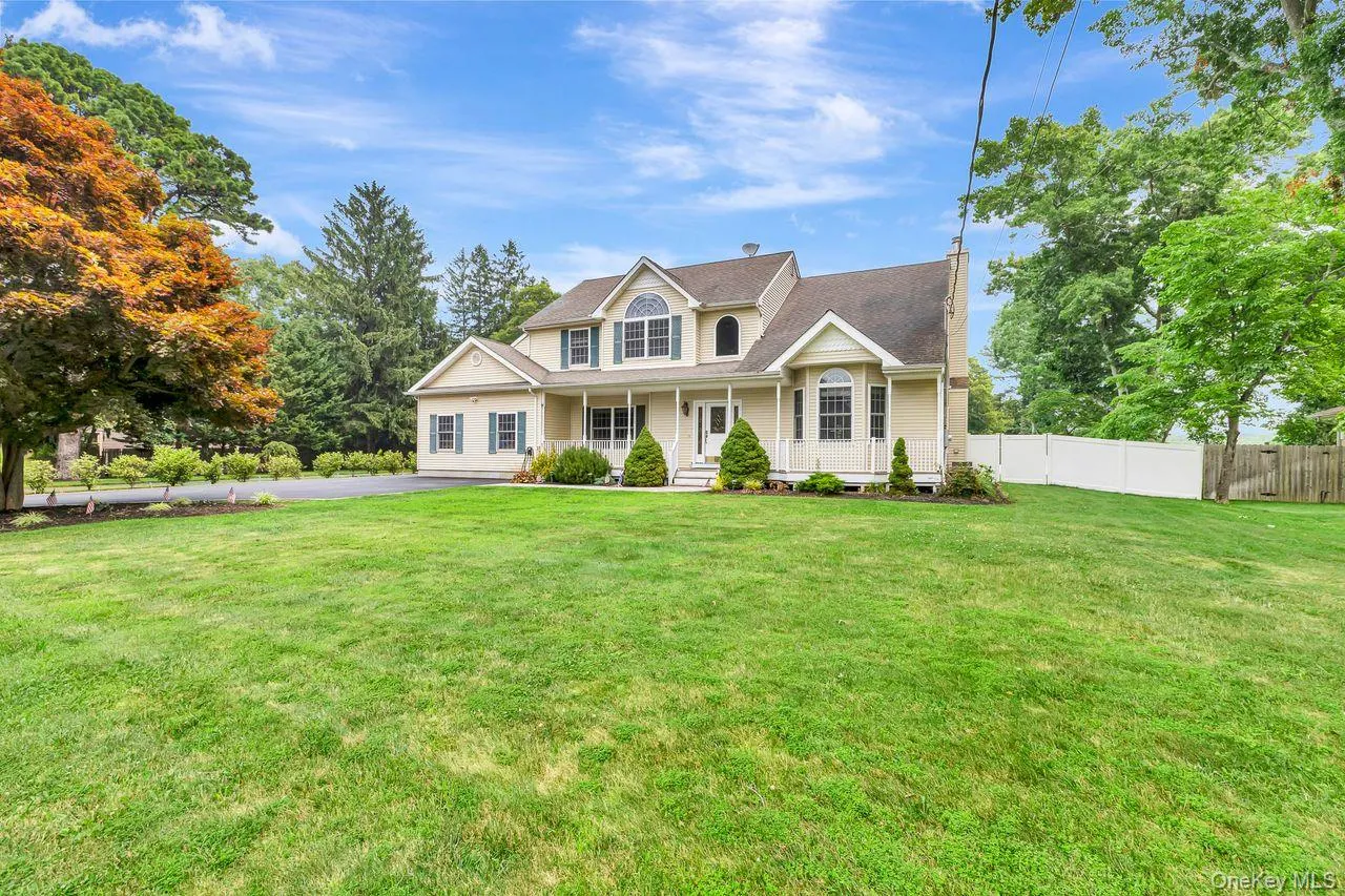 141 Radio Avenue, Brookhaven, NY, 4 Bedrooms Bedrooms, 10 Rooms Rooms,2 BathroomsBathrooms,Residential,For Rent,Radio,0,1027191 141 Radio Avenue, Brookhaven, NY, 4 Bedrooms Bedrooms, 10 Rooms Rooms,2 BathroomsBathrooms,Residential,For Rent,Radio,0,1027191