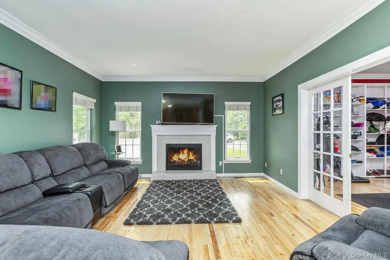 141 Radio Avenue, Brookhaven, NY, 4 Bedrooms Bedrooms, 10 Rooms Rooms,2 BathroomsBathrooms,Residential,For Rent,Radio,0,1027191 141 Radio Avenue, Brookhaven, NY, 4 Bedrooms Bedrooms, 10 Rooms Rooms,2 BathroomsBathrooms,Residential,For Rent,Radio,0,1027191
