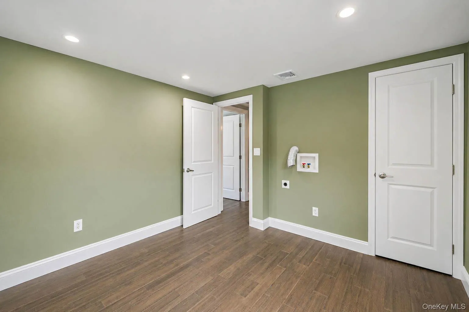 18 Worden Place, West Babylon, NY, 4 Bedrooms Bedrooms, 8 Rooms Rooms,2 BathroomsBathrooms,Residential,For Rent,Worden,0,1027192 18 Worden Place, West Babylon, NY, 4 Bedrooms Bedrooms, 8 Rooms Rooms,2 BathroomsBathrooms,Residential,For Rent,Worden,0,1027192
